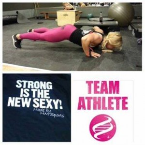 Push-ups med powerbands från MMsports och en chey nöjd över att vara en del av atlet familjen i Team Bodyscience =)