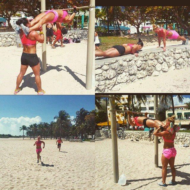 Lite träning fick det allt bli vid stranden i osande hetta åxå;) Superkul, superjobbigt och supersolbränd ;)